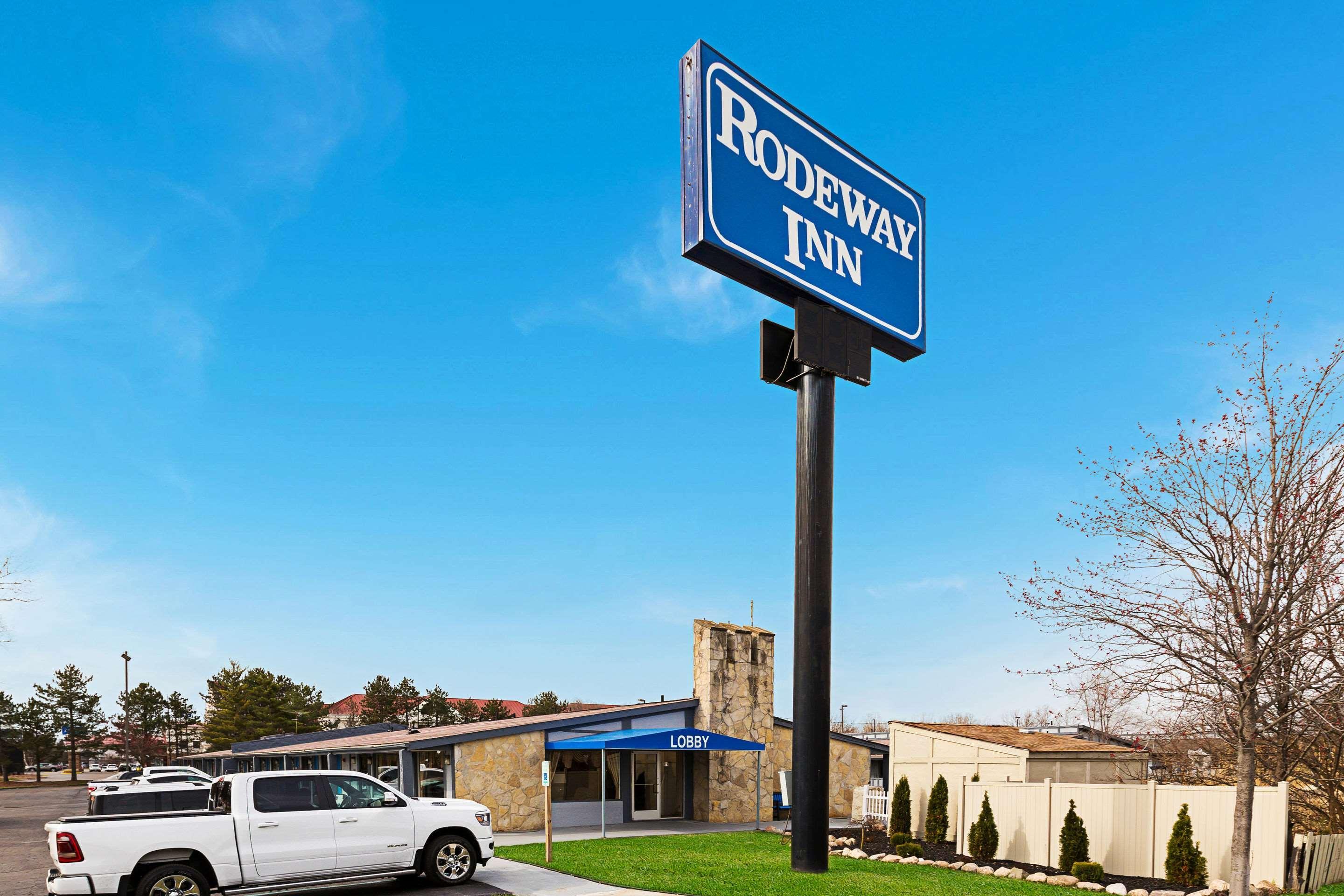 Rodeway Inn Metro Airport Romulus Bagian luar foto